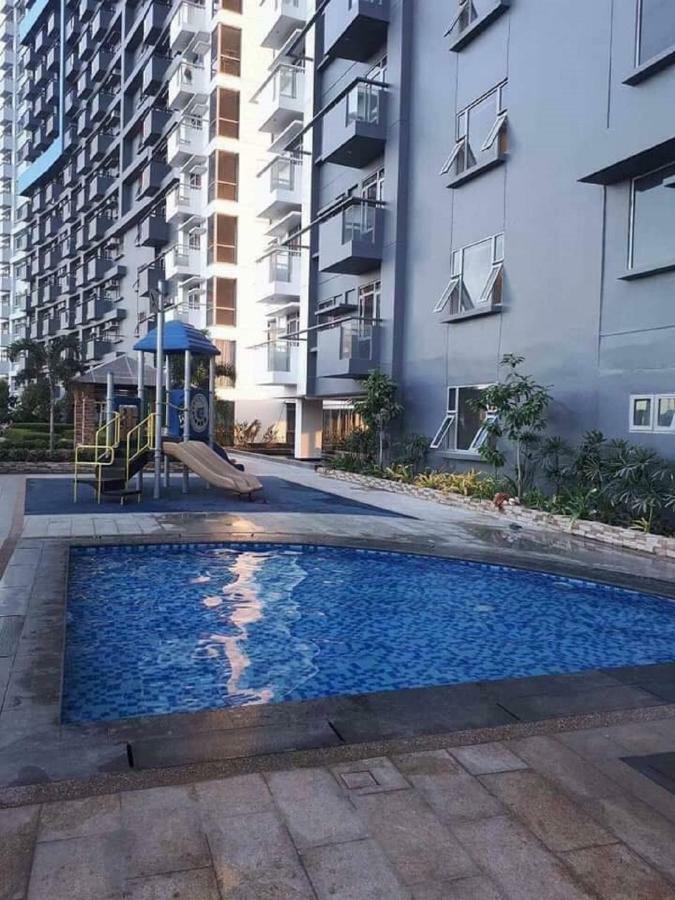 Cubao ManhattanHeights Unit 7EF Tower B, 1BR Manila Exterior foto